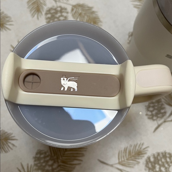 Stanley Cream and White Mugs with handles - Picture 7 of 15